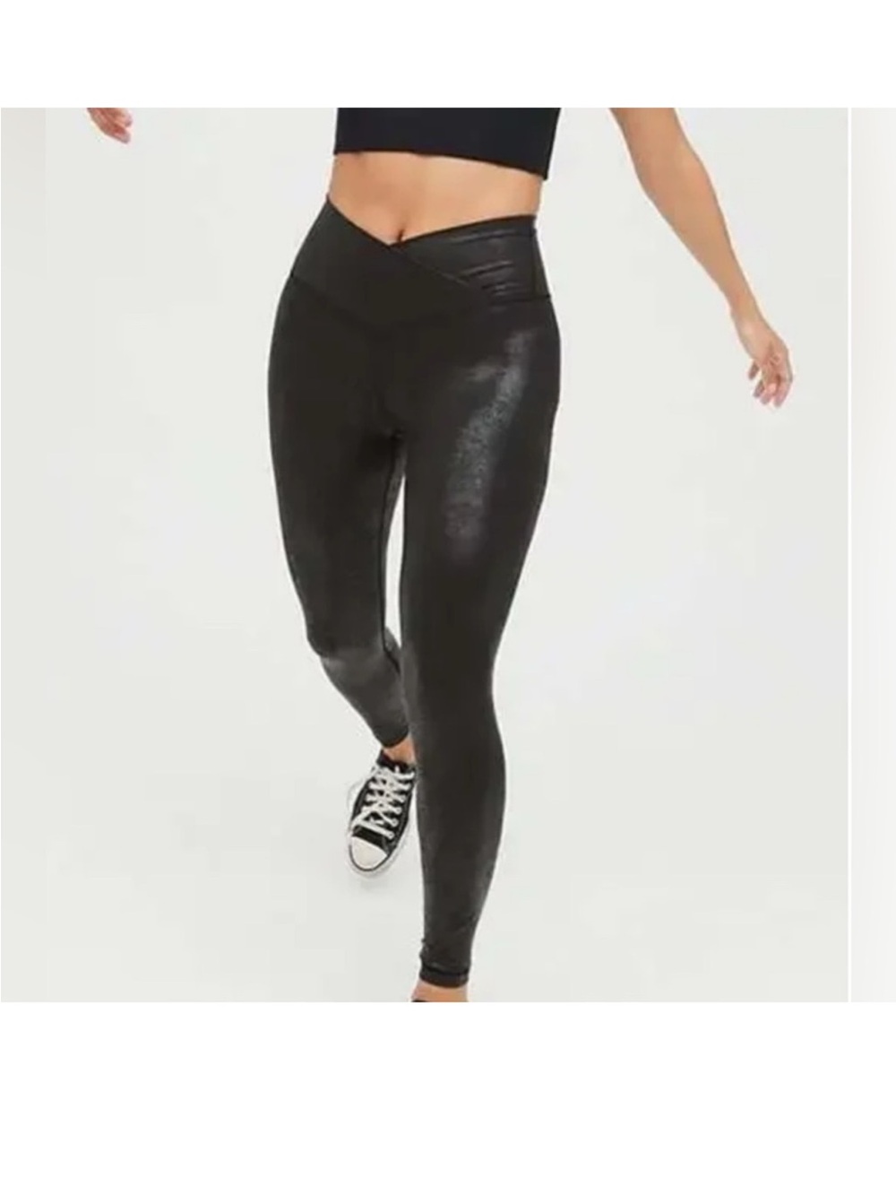 aerie offline Black High-Waist V-Shine Leggings